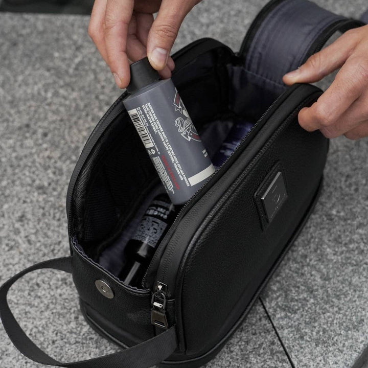 Stor rejsetaske til toiletartikler med magnetlås - 2 farver