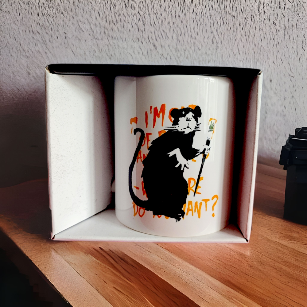 Banksy Ceramic Mug 325ml - I'm Out of Bed - Krus fra URBAN.ITY hos The Prince Webshop