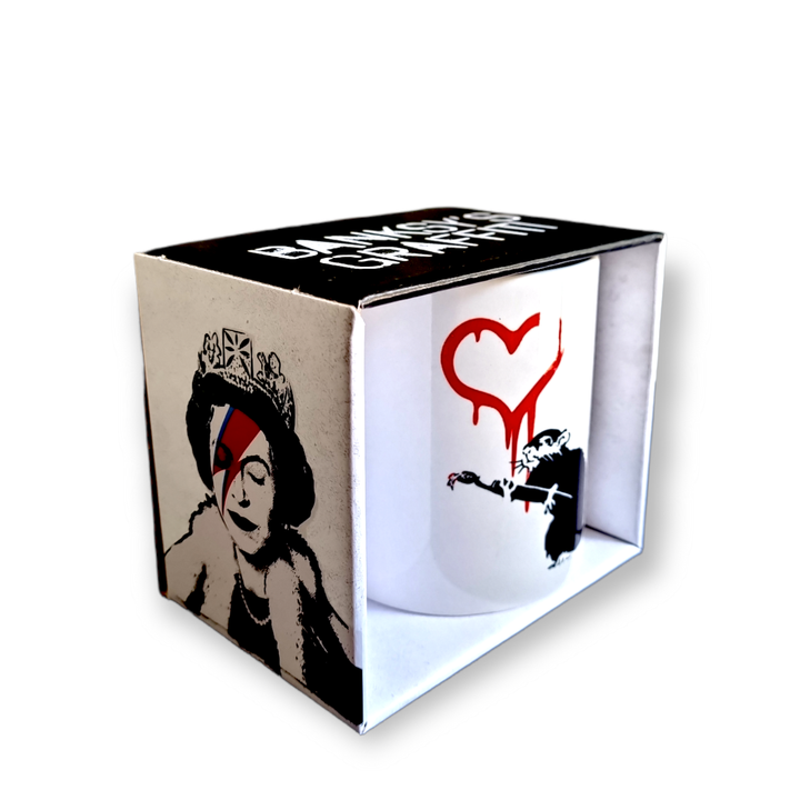Banksy Ceramic Mug 325ml - Love Rat - Krus fra URBAN.ITY hos The Prince Webshop
