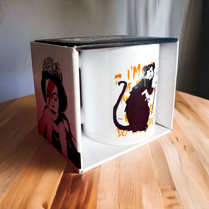 Banksy Ceramic Mug 325ml - I'm Out of Bed - Krus fra URBAN.ITY hos The Prince Webshop