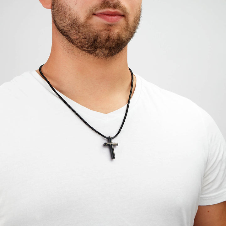 Læder halskæde “Cross” - Sort Krucifix - Halskæde fra SERASAR hos The Prince Webshop