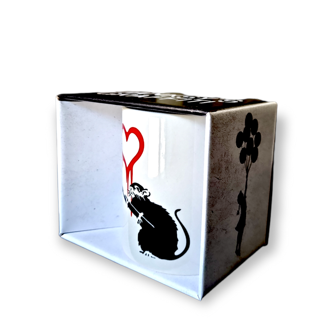 Banksy Ceramic Mug 325ml - Love Rat - Krus fra URBAN.ITY hos The Prince Webshop