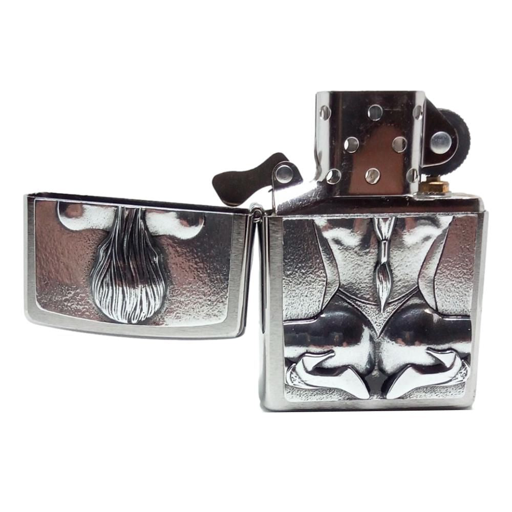Original Kneeling Girl Zippo Lighter - 2002548 - Zippo Lighter fra Zippo hos The Prince Webshop